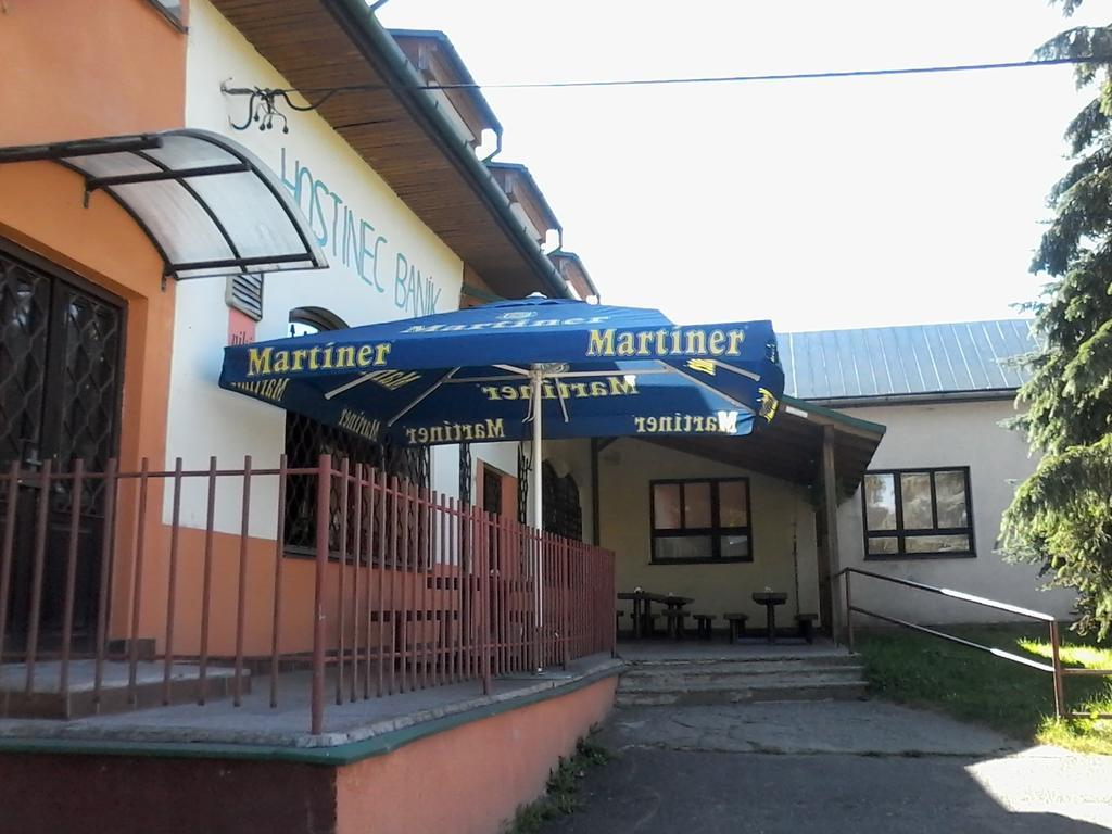 Hostinec Banik Ľubeľa エクステリア 写真